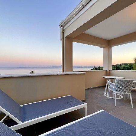 Luxury Villa Barbati Sun With Private Pool By Dadovillas ภายนอก รูปภาพ
