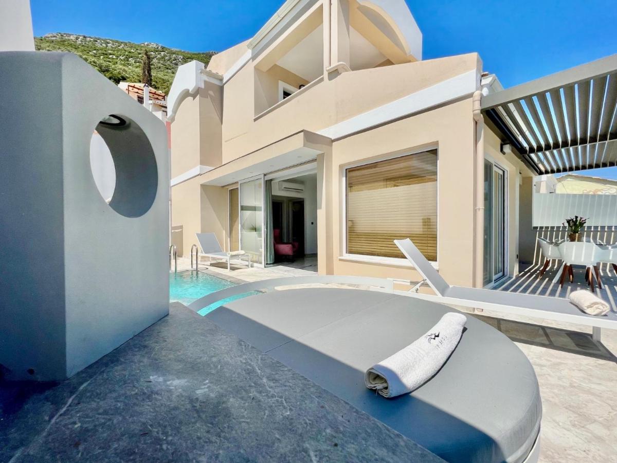 Luxury Villa Barbati Sun With Private Pool By Dadovillas ภายนอก รูปภาพ